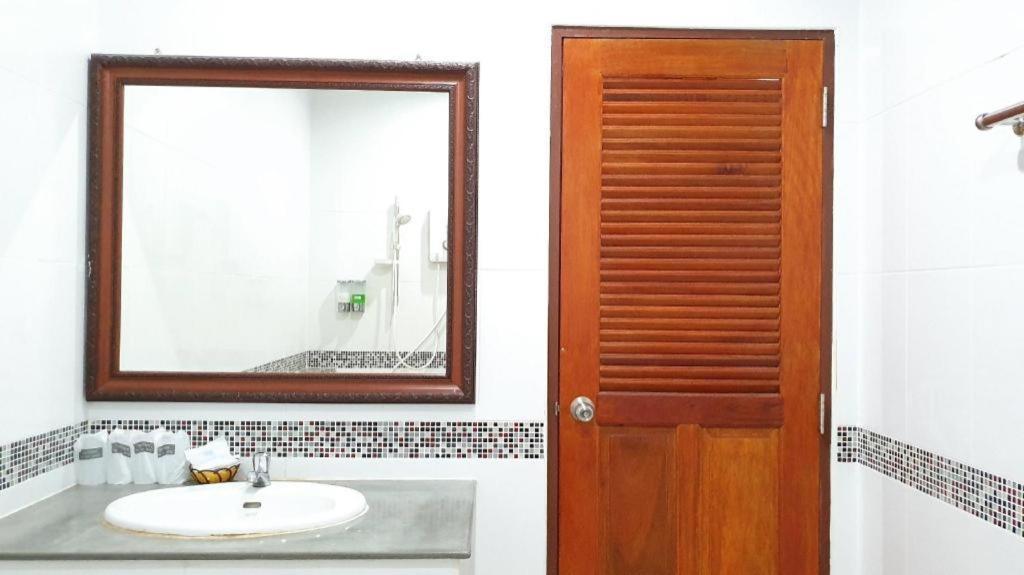 Doungta Anda Hotel Krabi Ao Nang Екстериор снимка